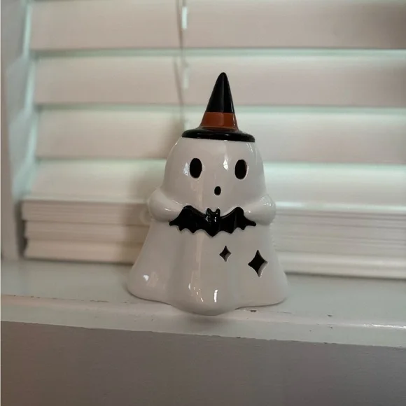 Halloween Ghost Figurine with Black Witch Hat (Lights up) Needs new battery - Picture 2 of 4